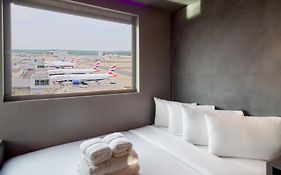 Bloc Hotel Gatwick